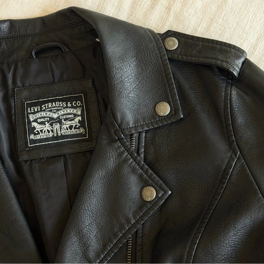 Levi’s Black Faux Leather Moto Biker Jacket — Women’s Medium - Picture 9 of 13
